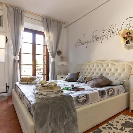 La Bomboniera Chic Di Apartment
